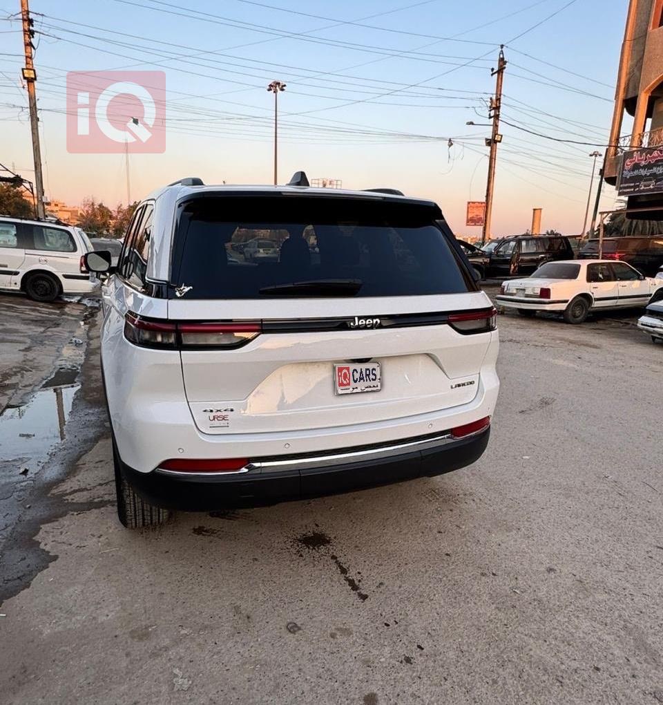 جيب جراند شيروكي